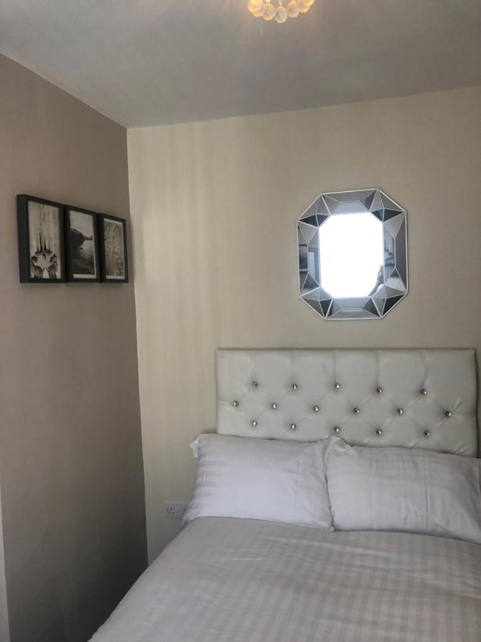 3 Double Bed Brittania Styled Central Home Near Lfc Sleeps 6 With Free Business Super Fast Fibre Broadband Liverpool Esterno foto