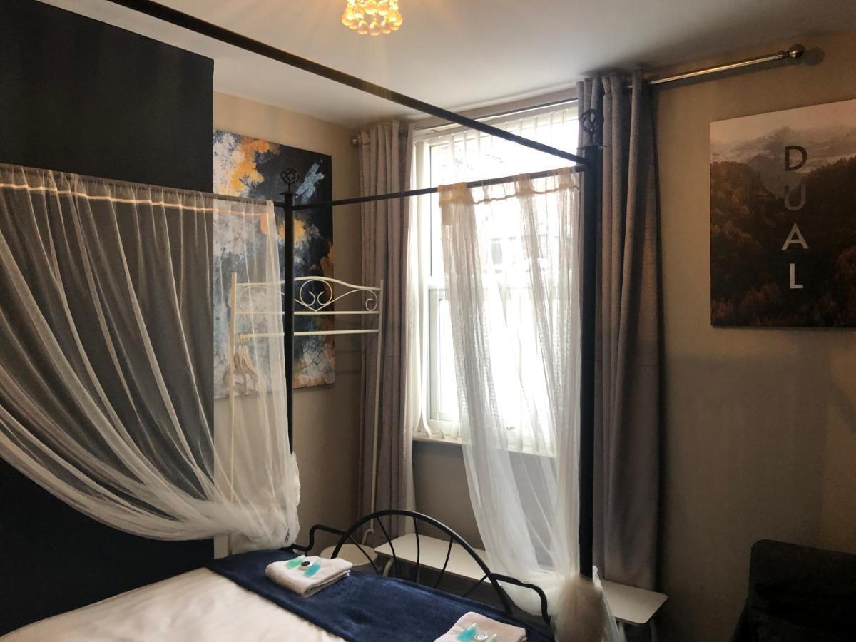 3 Double Bed Brittania Styled Central Home Near Lfc Sleeps 6 With Free Business Super Fast Fibre Broadband Liverpool Esterno foto
