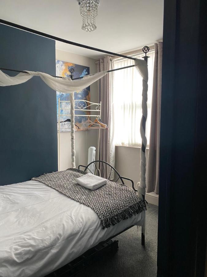 3 Double Bed Brittania Styled Central Home Near Lfc Sleeps 6 With Free Business Super Fast Fibre Broadband Liverpool Esterno foto